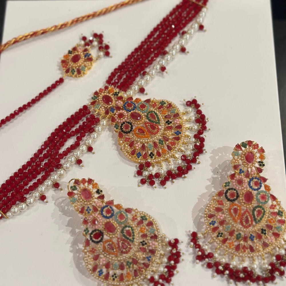 & Other Stories Red and Gold Necklace Set